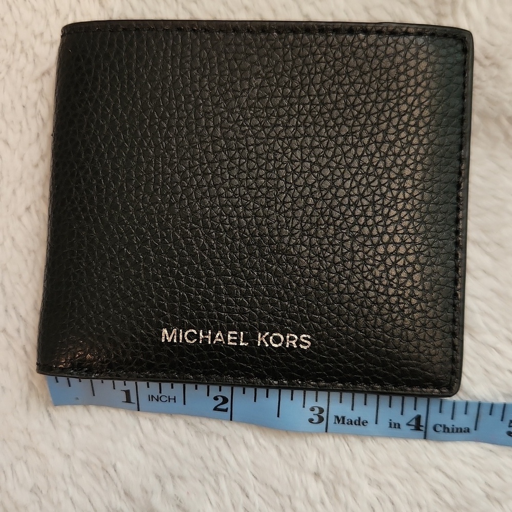 Michael Kors Black Textured Leather Bi-Fold Wallet - Picture 11 of 13